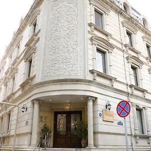 Nemi Center Hotel