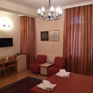 3* Otel Buta